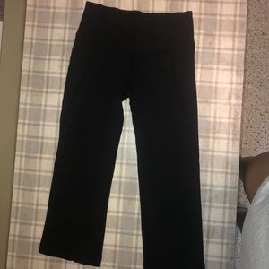 Size 4 lululemon capri pants